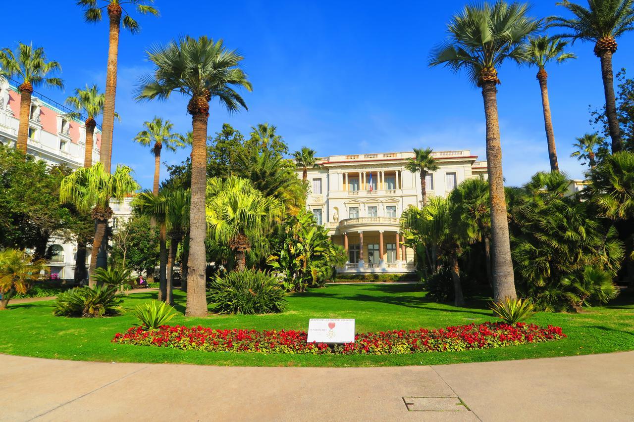 Nestor&jeeves - Square Promenade - - Direct Access Sea